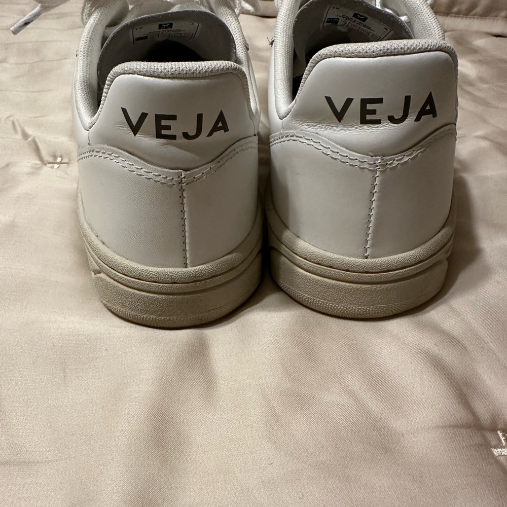 Veja V-10 Sneakers Women’s 9 Euro 40 White EUC - Picture 5 of 14